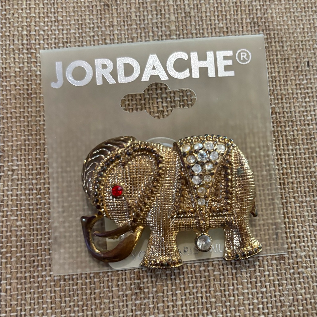 Vintage Jordache Gold Tone Metal Elephant Pin Red Enamel Eye Original Tag